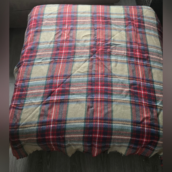 ModCloth Tartan Blanket Scarf Holiday Wrap Christmas Plaid Winter Chic - Picture 4 of 6